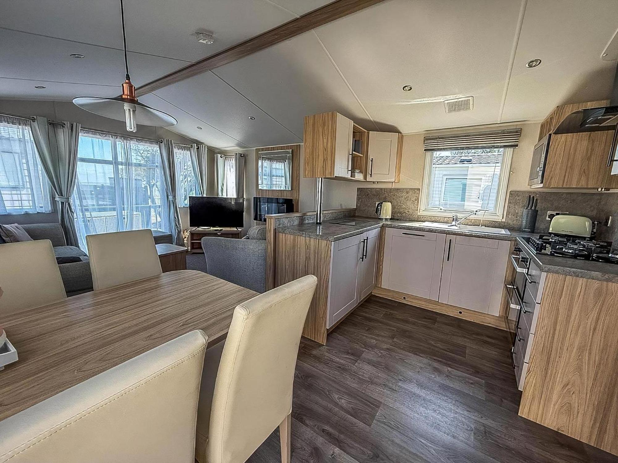 Beautiful 6 Berth Caravan, Nearby Beach In Suffolk Ref 68016Bs Lowestoft Exterior foto